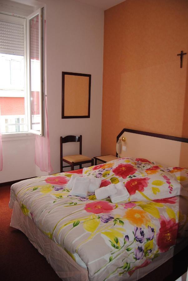 Hotel Myosotis Lourdes Zewnętrze zdjęcie