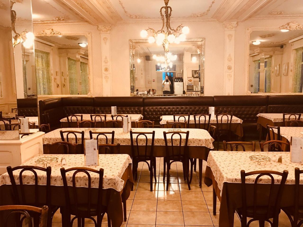Hotel Myosotis Lourdes Zewnętrze zdjęcie